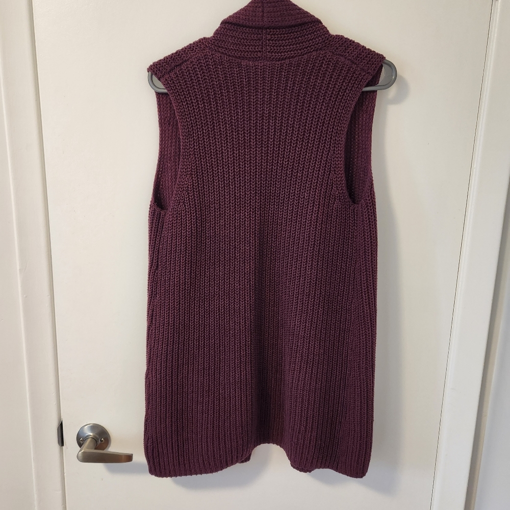 Vest - Picture 2 of 3
